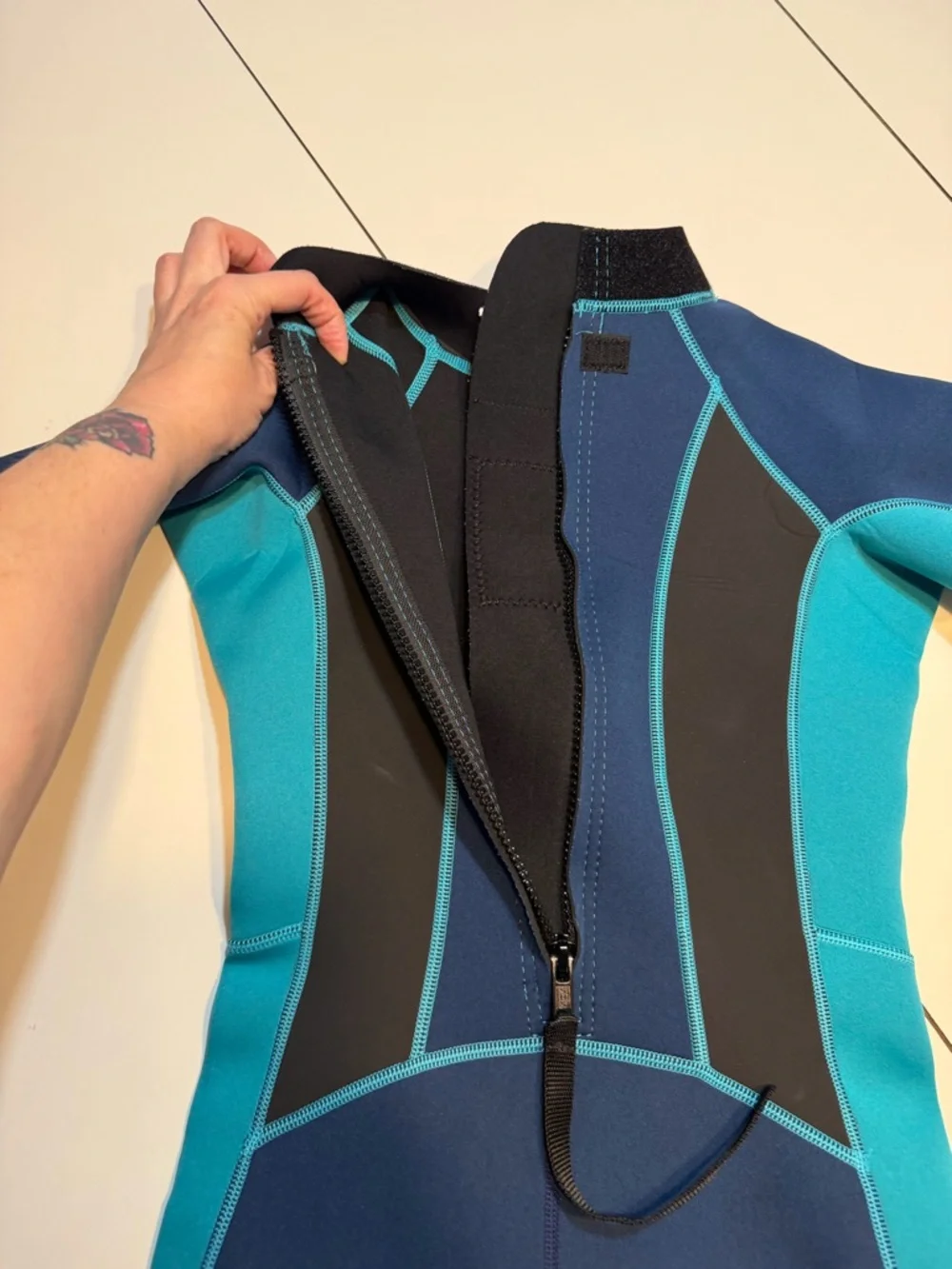 Mountain Warehouse Kids 11-12 Full Neoprene Wetsuit in navy and aqua